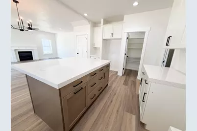 554 W Cottle Ln, Farmington, UT 84025 - Photo 17