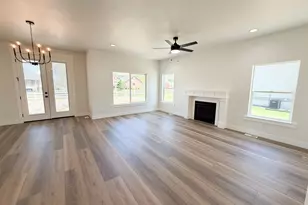 554 W Cottle Ln, Farmington, UT 84025 - Photo 9