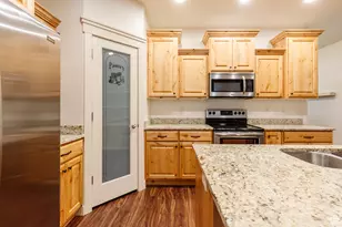 651 E 20 S, Hyrum, UT 84319 - Photo 9