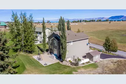 2565 S Country Club Dr, Garden City, UT 84028 - Photo 3