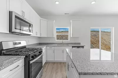 7210 Oquirrh Ranch Pkwy N, Eagle Mountain, UT 84005 - Photo 5