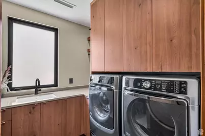 768 N Sanctuary Pl, Ivins, UT 84738 - Photo 11