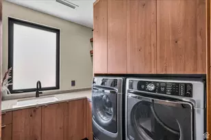 768 N Sanctuary Pl, Ivins, UT 84738 - Photo 11