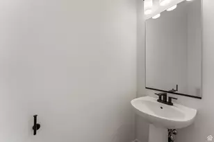 632 W Emerald Point Dr, Saint George, UT 84790 - Photo 9