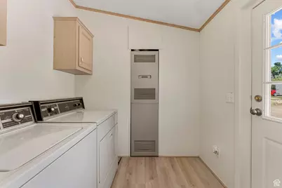 184 W Center, Kanarraville, UT 84742 - Photo 11