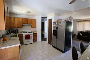 4452 S Red Cherry Cir W, West Valley, UT 84120 - Photo 3