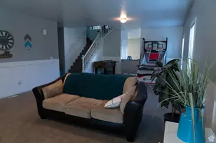 1060 Searle Ln E, Eagle Mountain, UT 84005 - Photo 7