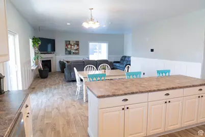 1060 Searle Ln E, Eagle Mountain, UT 84005 - Photo 17