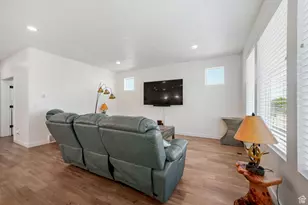 4696 W Camellia Ln N, Cedar Hills, UT 84062 - Photo 7