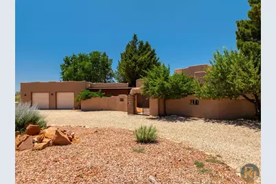 199 N Gunsmoke Pass, Kanab, UT 84741 - Photo 1