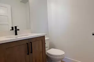 2540 W 2950 N, Farr West, UT 84404 - Photo 17