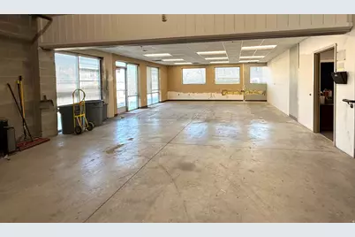 4698 S 200 W, Murray, UT 84107 - Photo 9