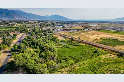 1632 S Main St, Springville, UT 84663 - Photo 25