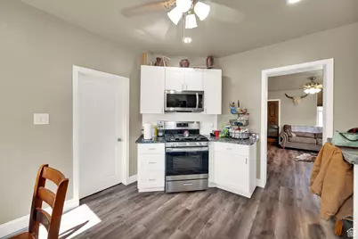 1632 S Main St, Springville, UT 84663 - Photo 3