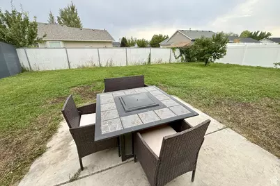 2142 E Fall St, Eagle Mountain, UT 84005 - Photo 31