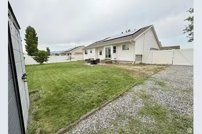 2142 E Fall St, Eagle Mountain, UT 84005 - Photo 27