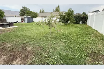 2142 E Fall St, Eagle Mountain, UT 84005 - Photo 29
