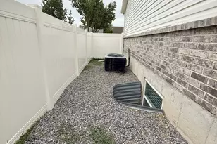 2142 E Fall St, Eagle Mountain, UT 84005 - Photo 31