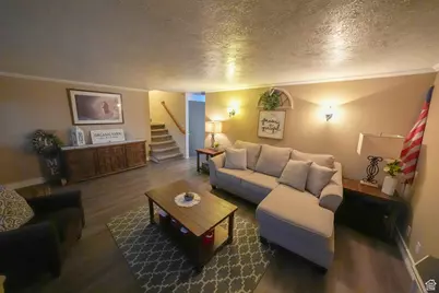 327 E 1000 N, Harrisville, UT 84404 - Photo 9