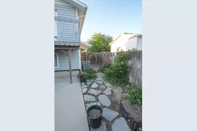 327 E 1000 N, Harrisville, UT 84404 - Photo 47