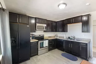 141 N Pinehurst E, Tooele, UT 84074 - Photo 7