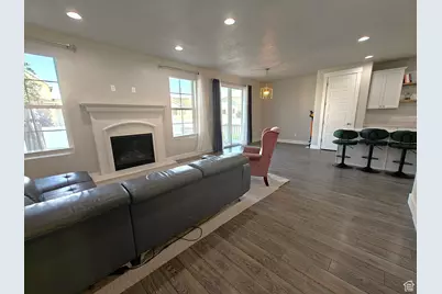 2444 N Stanley Crane Dr, Clinton, UT 84015 - Photo 3