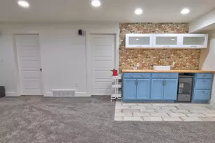 2444 N Stanley Crane Dr, Clinton, UT 84015 - Photo 7