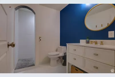 2444 N Stanley Crane Dr, Clinton, UT 84015 - Photo 31