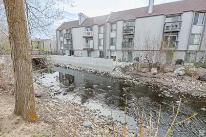 426 E Creekside Cir #B, Murray, UT 84107 - Photo 7