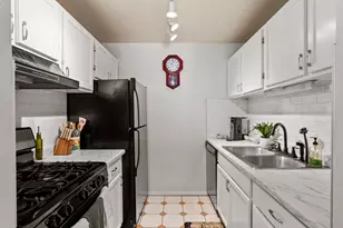 426 E Creekside Cir, Murray, UT 84107 - Photo 17