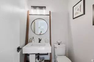 2321 E John Holladay Ct S, Holladay, UT 84117 - Photo 11