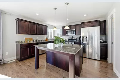 636 E Mount Dutton Way, Eagle Mountain, UT 84005 - Photo 9