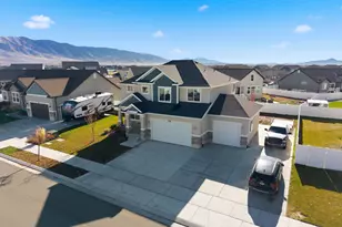 636 E Mount Dutton Way, Eagle Mountain, UT 84005 - Photo 1