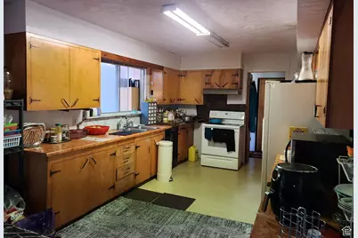 4520 S Julep Dr E, Murray, UT 84107 - Photo 3
