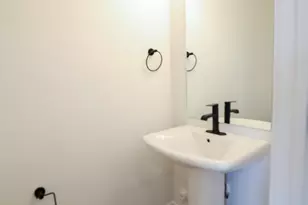 228 W 690 N, Smithfield, UT 84335 - Photo 11