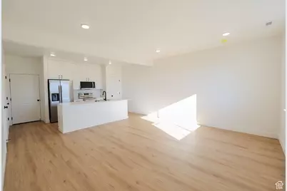 228 W 690 N, Smithfield, UT 84335 - Photo 5