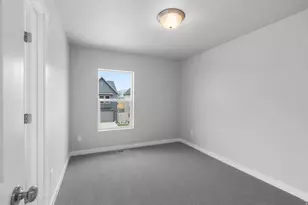 1084 W Audrey Ln S, Woods Cross, UT 84087 - Photo 15