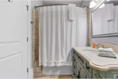 705 N Lochwood Vw, Garden City, UT 84028 - Photo 25