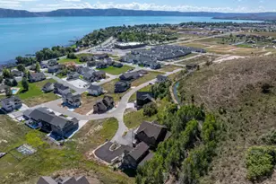 705 N Lochwood View, Garden City, UT 84028 - Photo 93