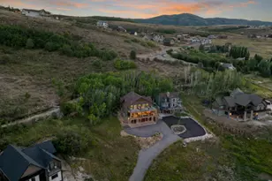 705 N Lochwood View, Garden City, UT 84028 - Photo 87