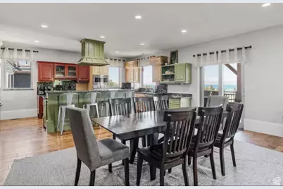 705 N Lochwood Vw, Garden City, UT 84028 - Photo 5