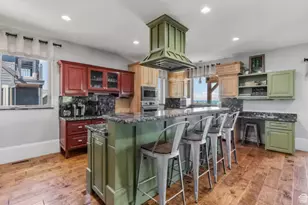 705 N Lochwood View, Garden City, UT 84028 - Photo 15