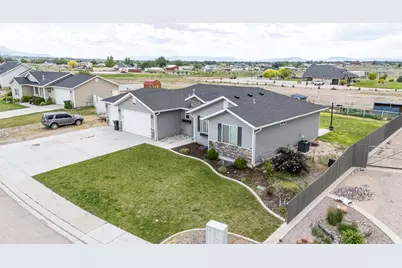 5203 N Tomahawk Dr, Enoch, UT 84721 - Photo 41