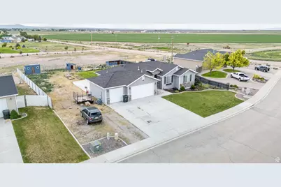 5203 N Tomahawk Dr, Enoch, UT 84721 - Photo 43