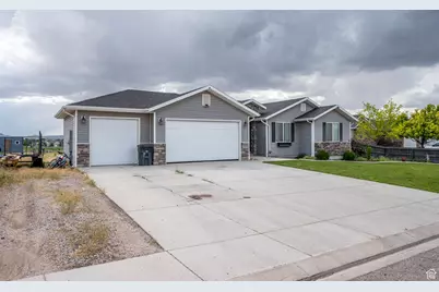 5203 N Tomahawk Dr, Enoch, UT 84721 - Photo 39