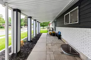 1578 E Delaware Ln, Holladay, UT 84117 - Photo 9