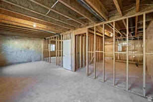 1835 E Burger St, Lake Point, UT 84074 - Photo 25