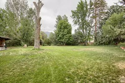 2196 E 6450 S, Cottonwood Heights, UT 84121 - Photo 23