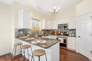 7562 N Kidwelly Ct, Eagle Mountain, UT 84005 - Photo 7