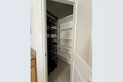 2038 W 2185 S, Woods Cross, UT 84087 - Photo 9